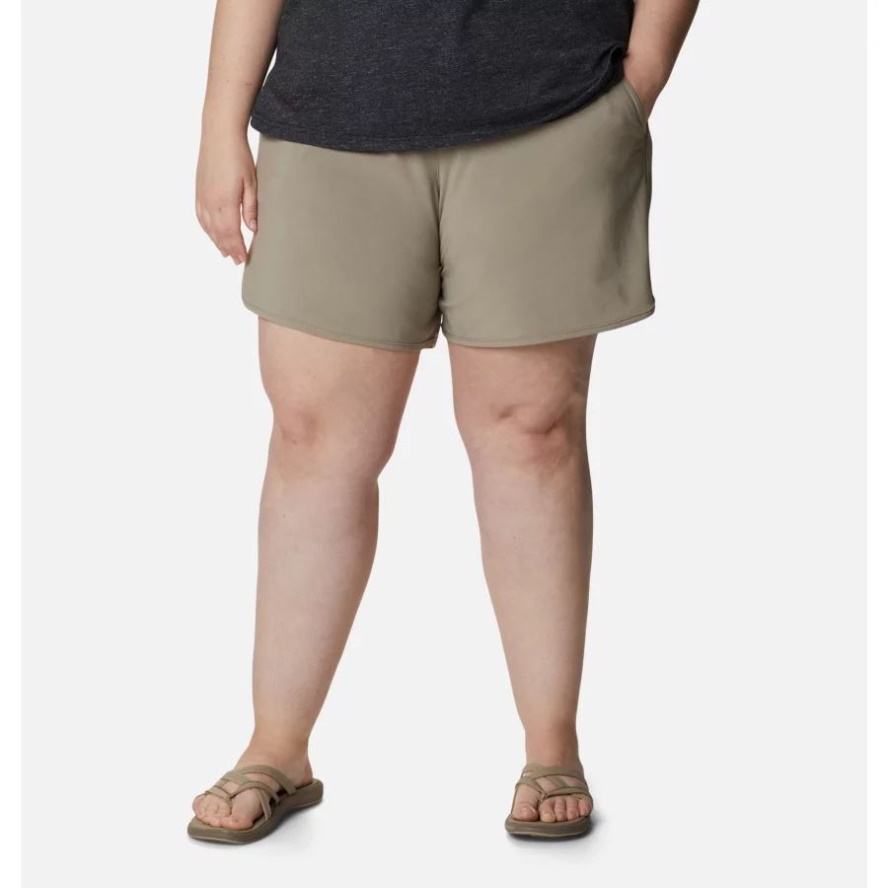 Women's Bogata Bay Stretch Shorts Plus Size Columbia Sale Tusk